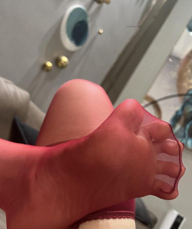 金希儿 – 红丝职业装【22P】